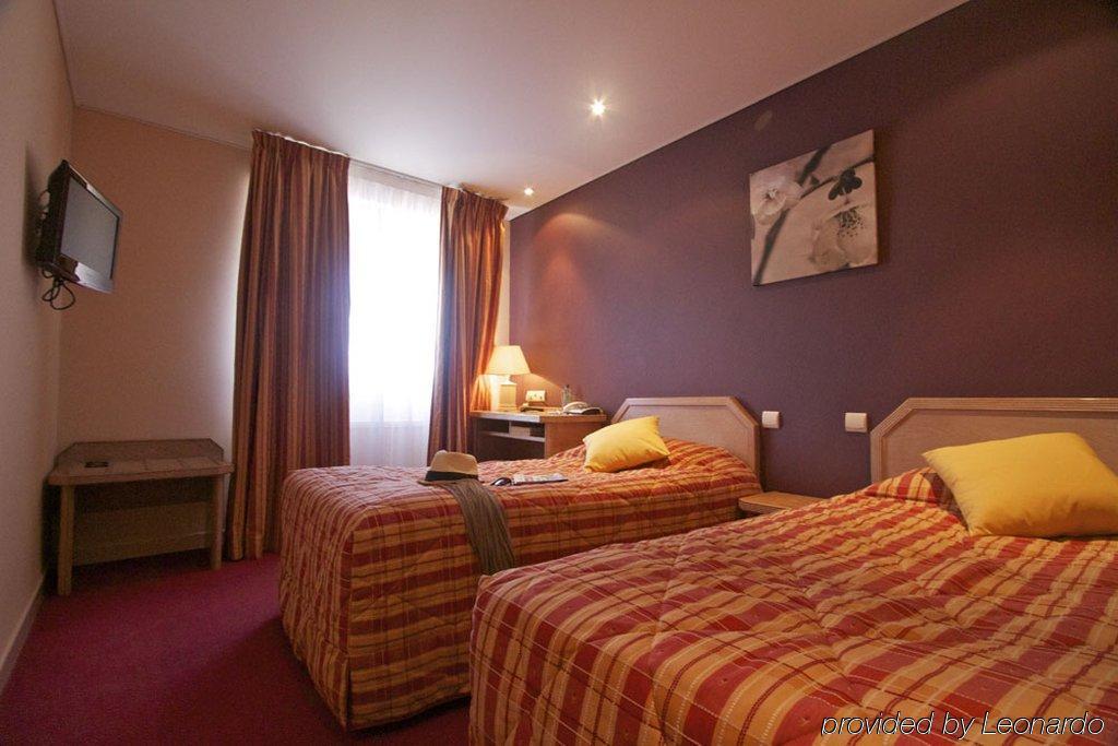 Brit Hotel Les Voyageurs Loudéac الغرفة الصورة